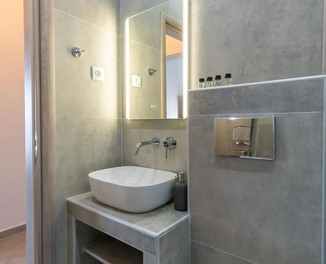 Sandra Seaview Suites Neos Marmaras Apartment