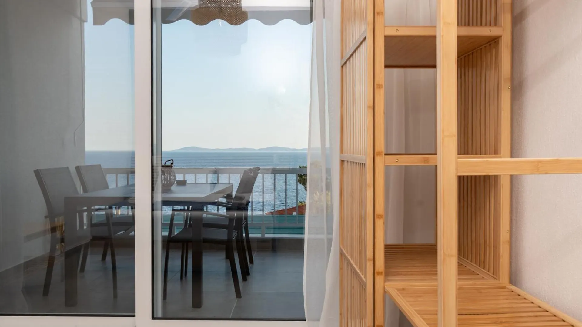 Sandra Seaview Suites Neos Marmaras Greece