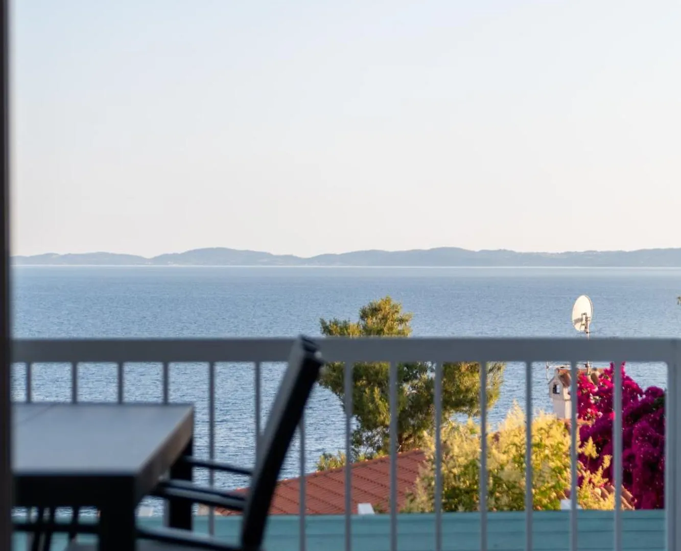 Sandra Seaview Suites Neos Marmaras Apartment
