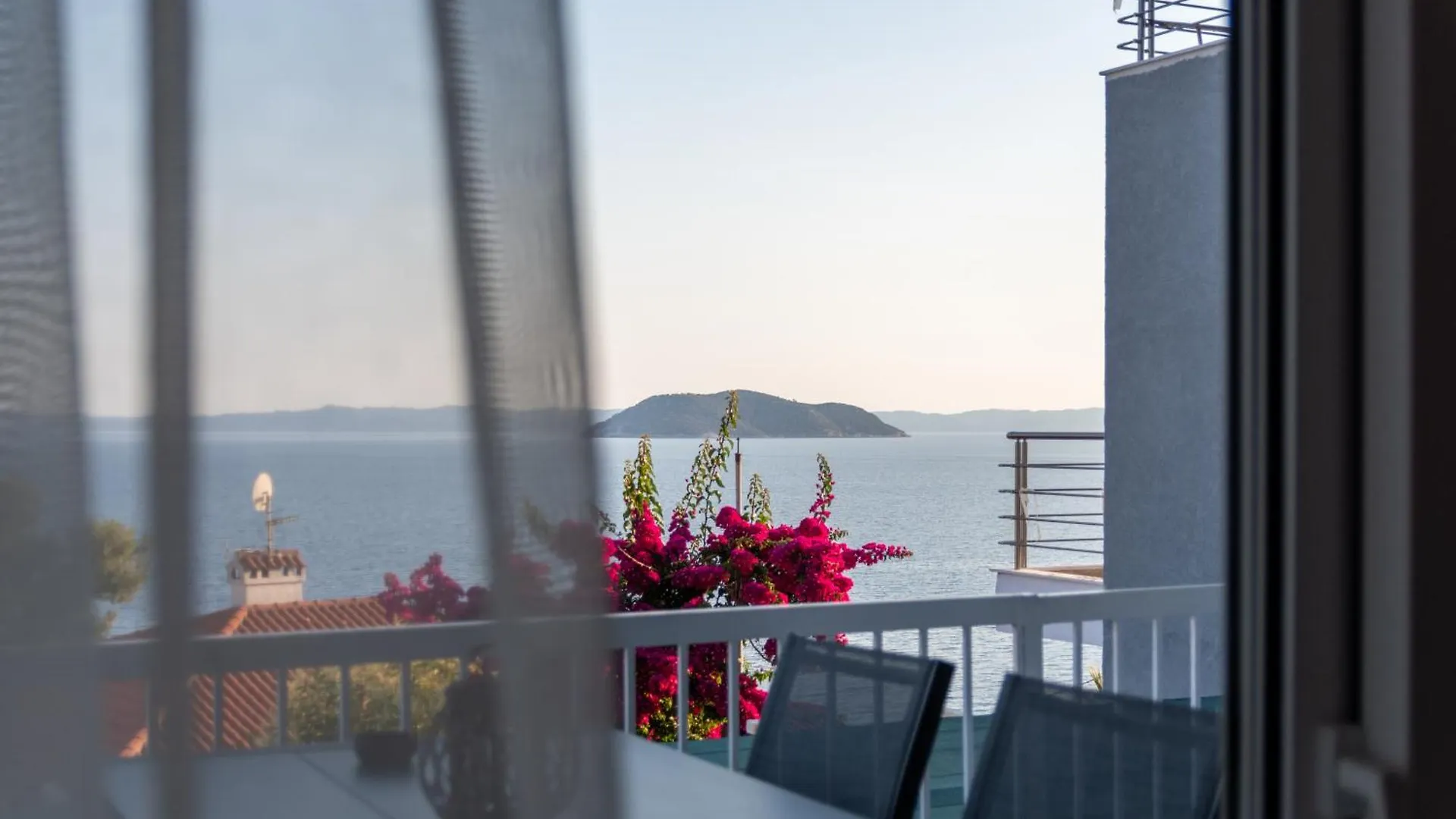 Sandra Seaview Suites Neos Marmaras 0*,