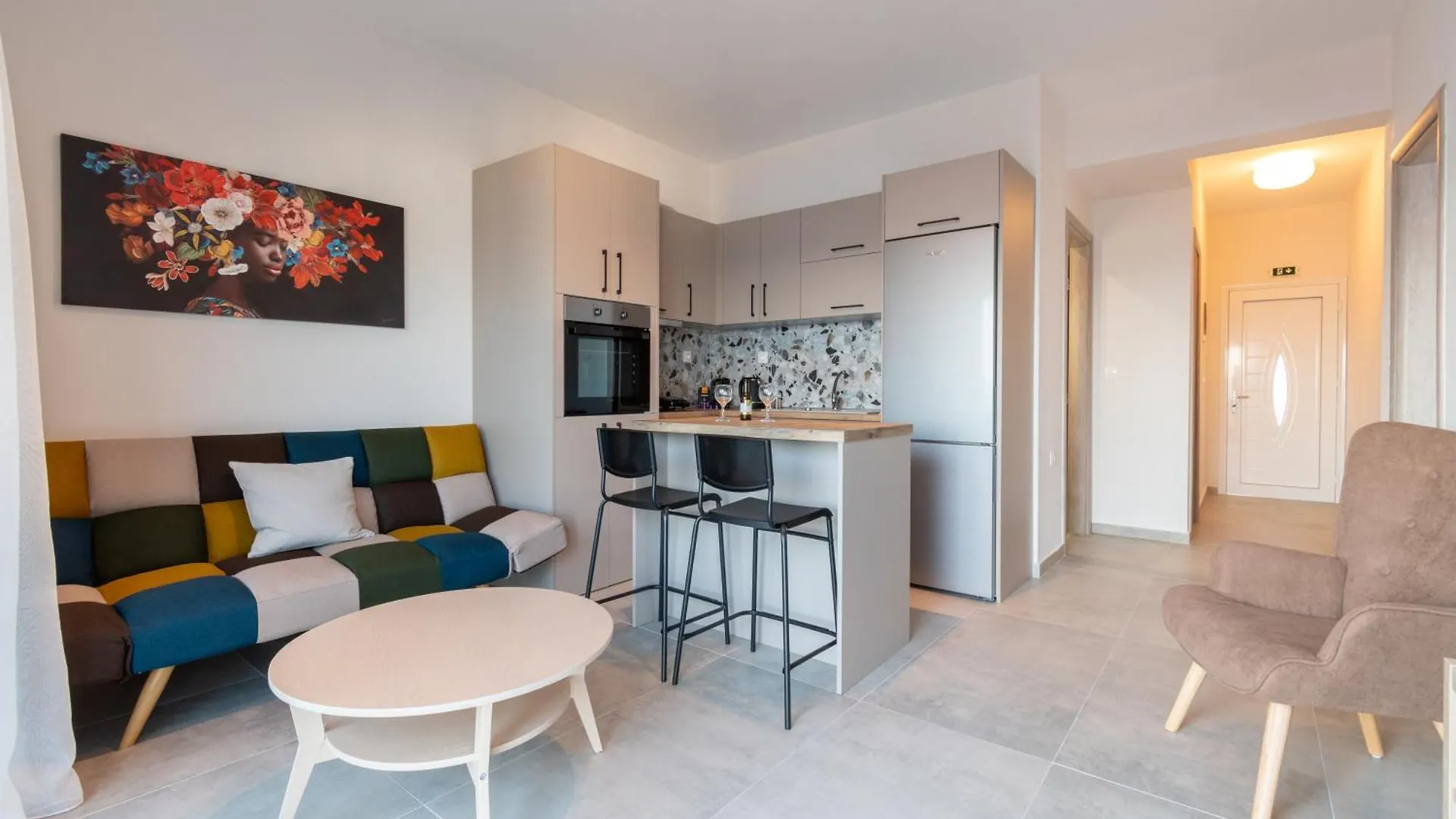 Sandra Seaview Suites Neos Marmaras
