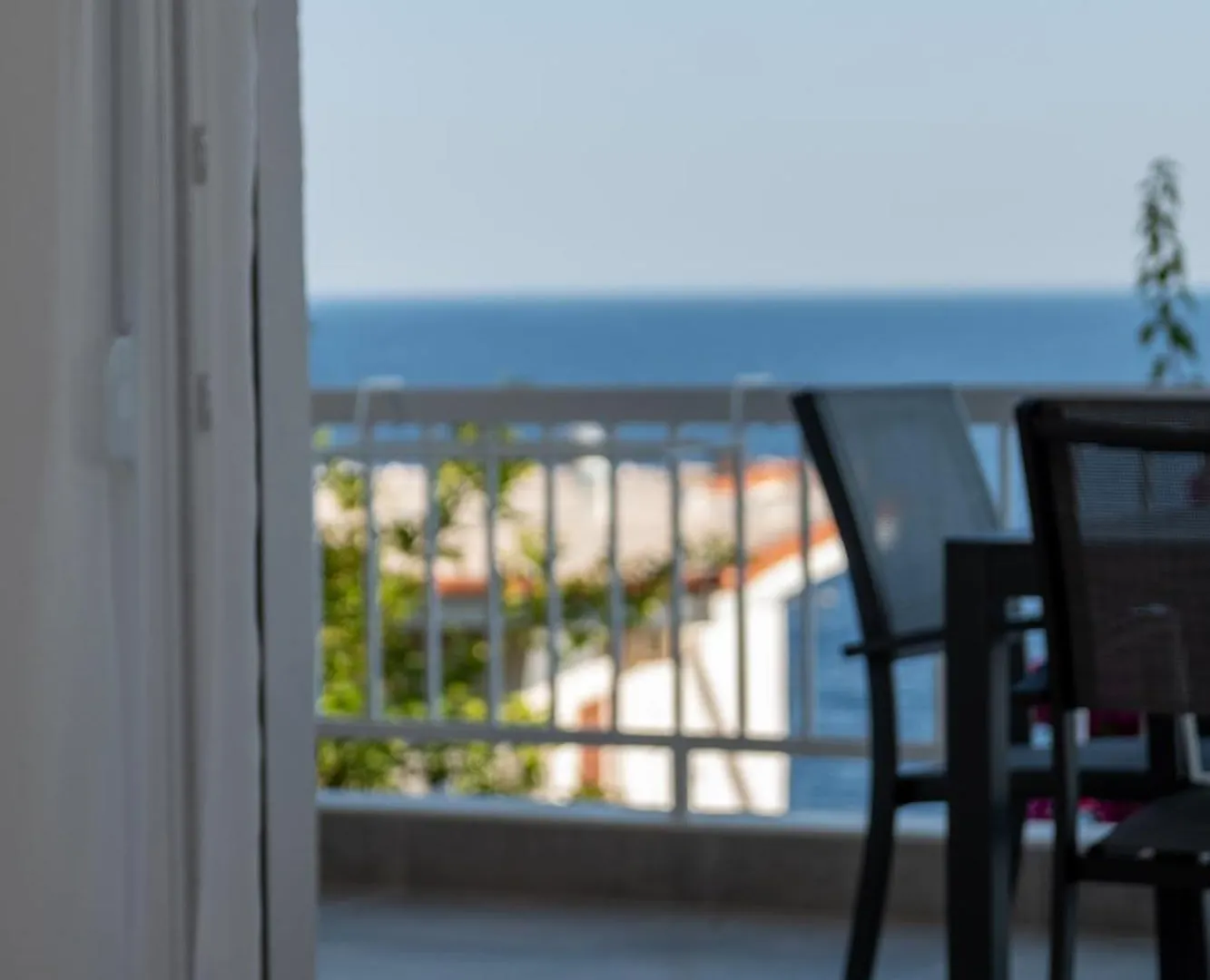 Sandra Seaview Suites Neos Marmaras